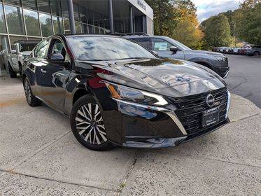 2023 Nissan Altima 2.5 SV AWD photo