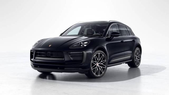 2023 Porsche Macan  AWD photo