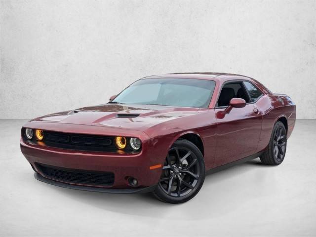 2022 Dodge Challenger SXT RWD photo