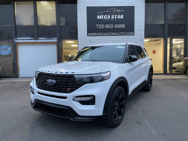 2022 Ford Explorer ST 4WD photo