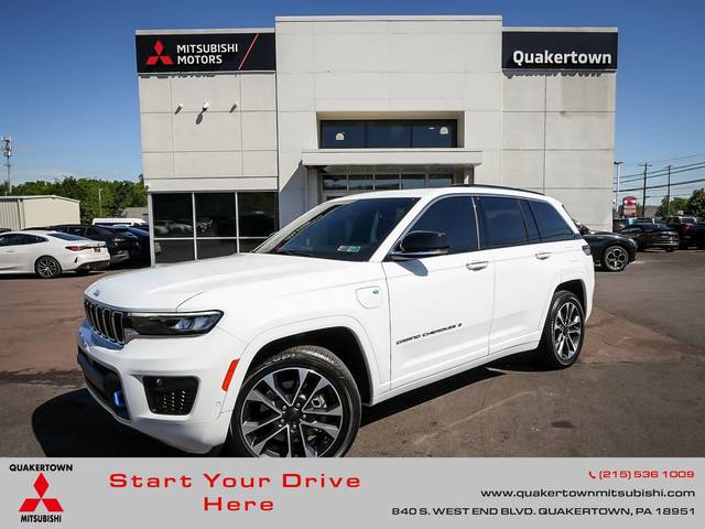 2022 Jeep Grand Cherokee Overland 4WD photo