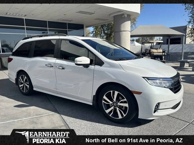 2023 Honda Odyssey Touring FWD photo