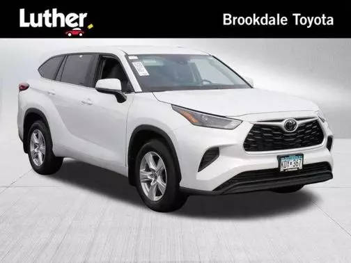 2023 Toyota Highlander L FWD photo