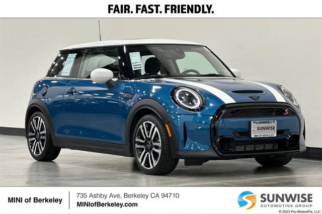 2023 MINI Hardtop 2 Door Cooper S FWD photo