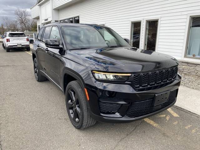 2023 Jeep Grand Cherokee Altitude 4WD photo