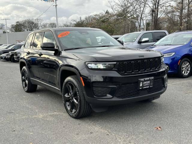 2023 Jeep Grand Cherokee Altitude 4WD photo