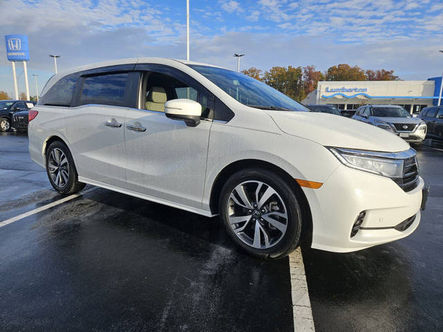 2023 Honda Odyssey Touring FWD photo