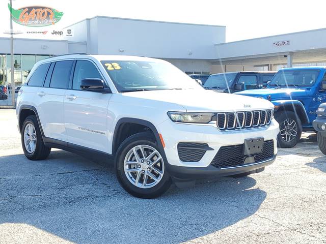 2023 Jeep Grand Cherokee Laredo 4WD photo