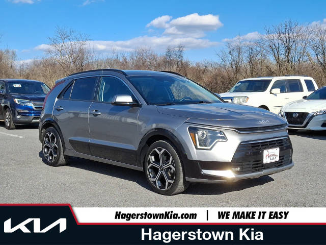2023 Kia Niro EX Touring FWD photo