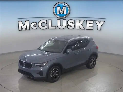 2023 Volvo XC40 Core AWD photo