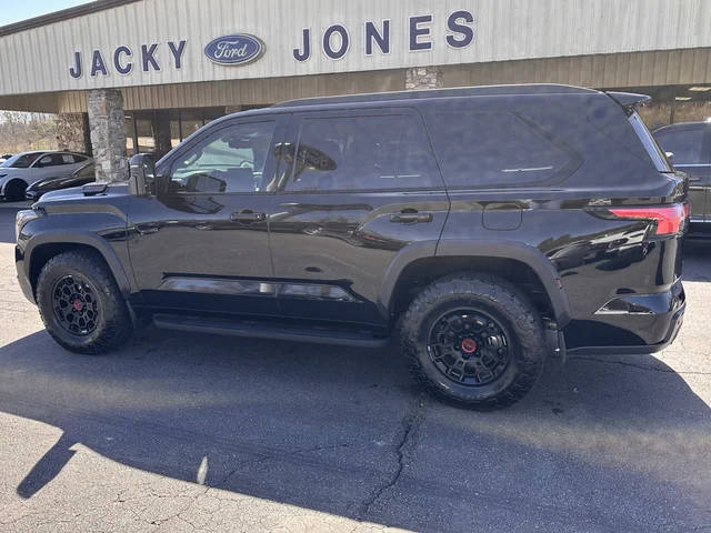 2023 Toyota Sequoia TRD Pro 4WD photo