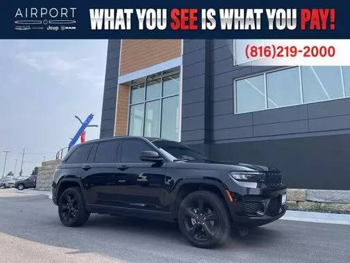 2023 Jeep Grand Cherokee Altitude 4WD photo