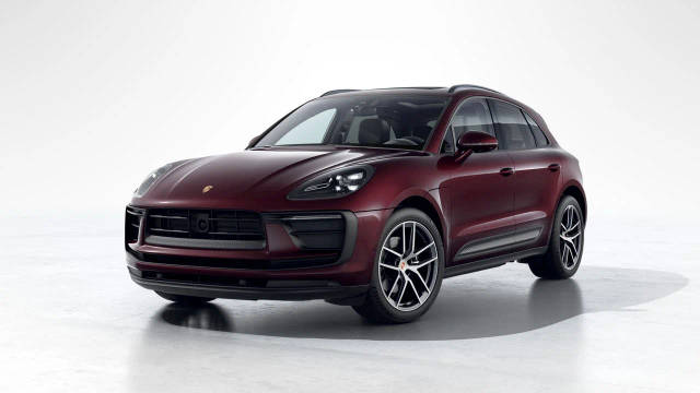 2023 Porsche Macan T AWD photo