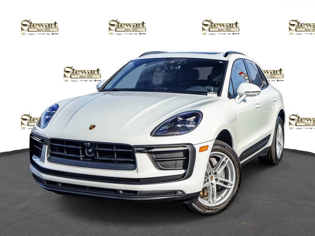2023 Porsche Macan AWD photo