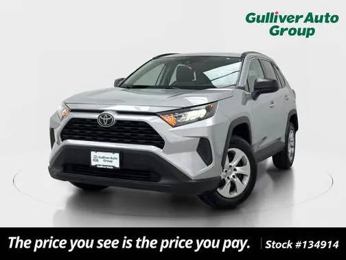 2021 Toyota RAV4 LE FWD photo