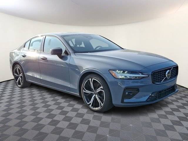 2023 Volvo S60 Core Dark Theme FWD photo