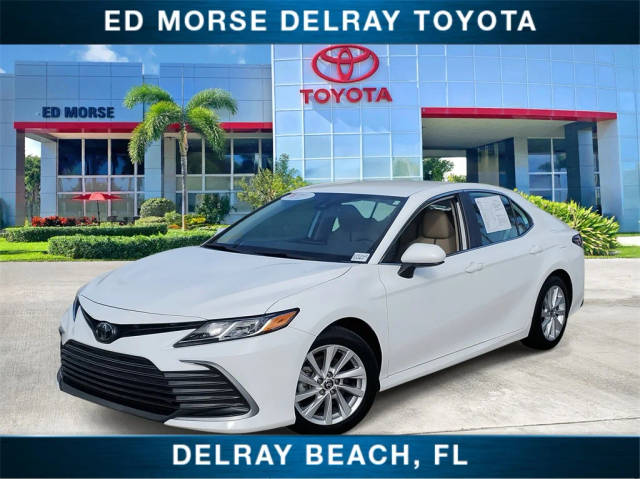 2023 Toyota Camry LE FWD photo