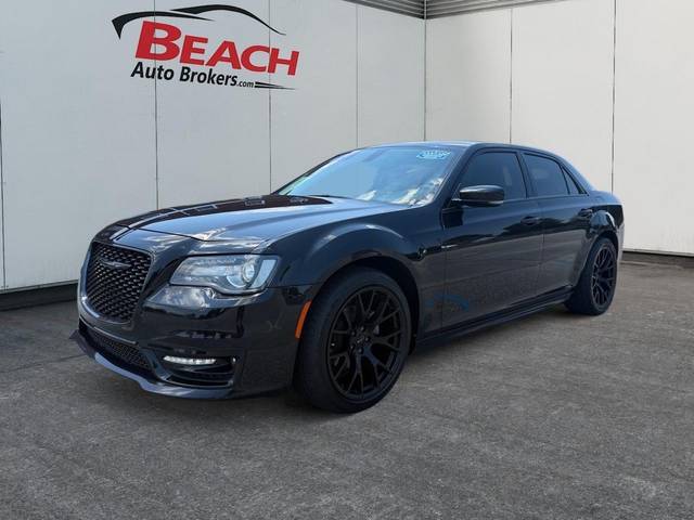 2022 Chrysler 300 Touring L RWD photo