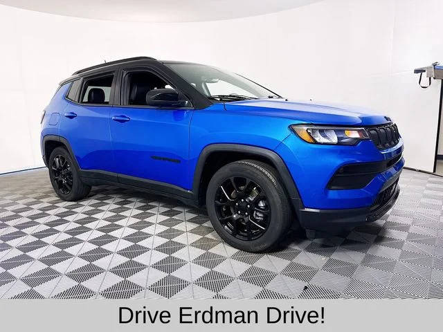 2022 Jeep Compass Altitude FWD photo