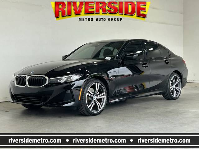 2023 BMW 3 Series 330e RWD photo