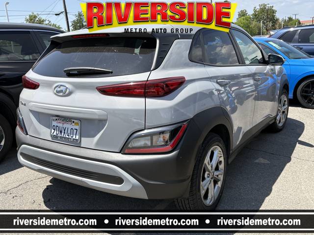 2023 Hyundai Kona SEL FWD photo
