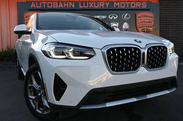 2023 BMW X4 xDrive30i AWD photo
