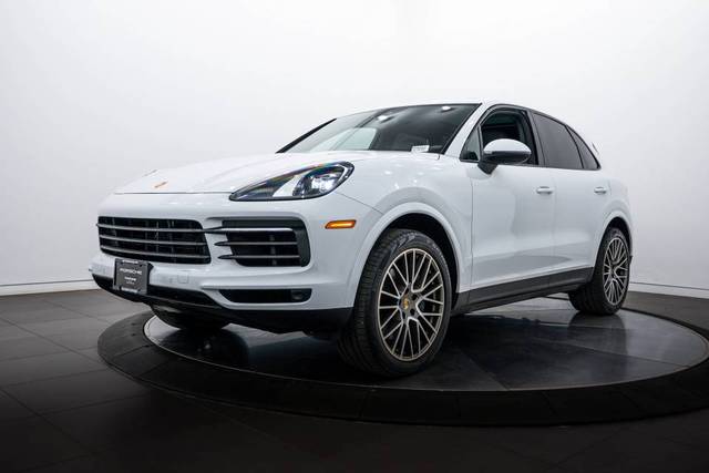 2023 Porsche Cayenne Platinum Edition AWD photo
