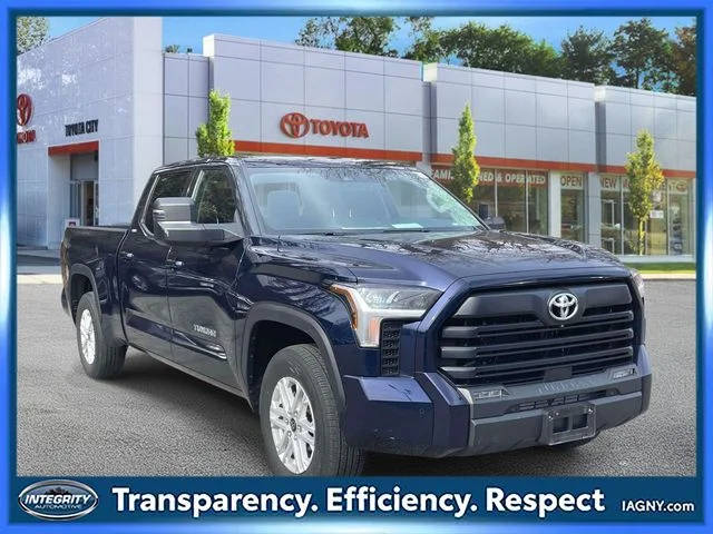 2023 Toyota Tundra SR5 4WD photo