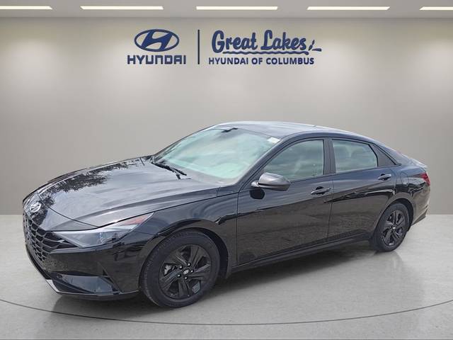 2023 Hyundai Elantra SEL FWD photo