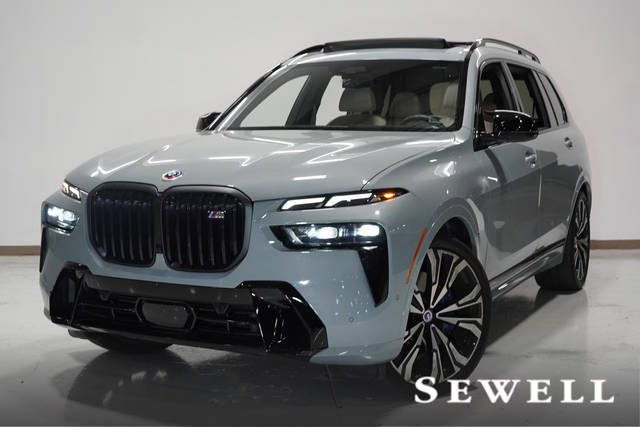 2023 BMW X7 M60i AWD photo