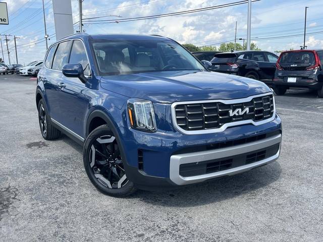 2023 Kia Telluride S FWD photo