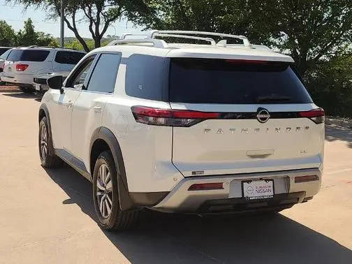 2023 Nissan Pathfinder SL FWD photo