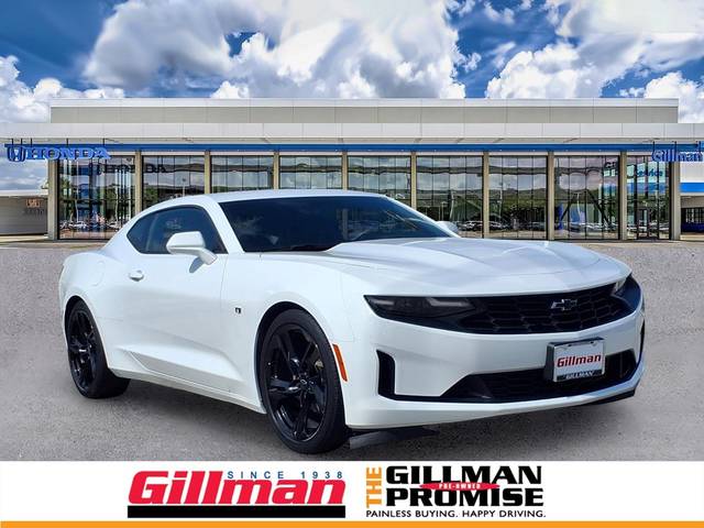 2023 Chevrolet Camaro 2LT RWD photo