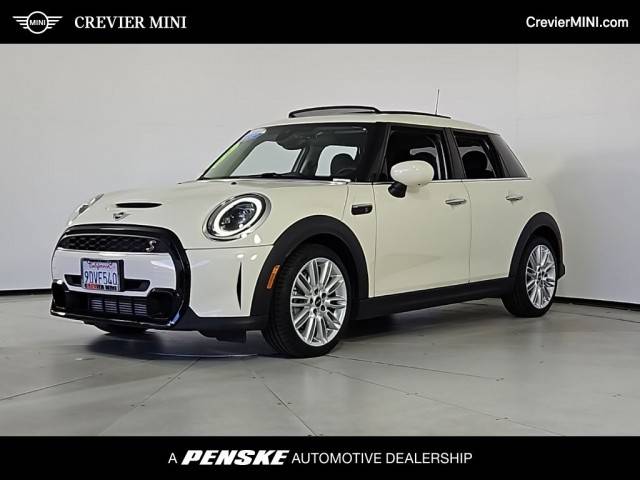2023 MINI Hardtop 4 Door Cooper S FWD photo