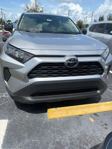 2022 Toyota RAV4 LE FWD photo