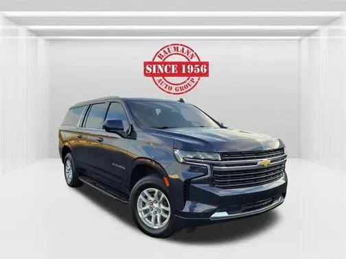 2023 Chevrolet Suburban LT 4WD photo