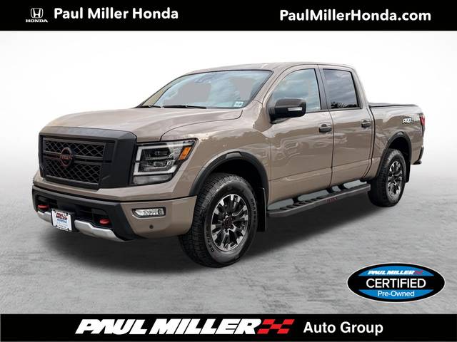 2023 Nissan Titan PRO-4X 4WD photo
