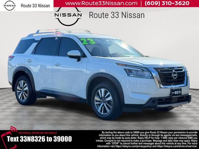 2023 Nissan Pathfinder SL 4WD photo