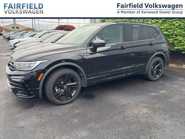 2023 Volkswagen Tiguan SE R-Line Black FWD photo