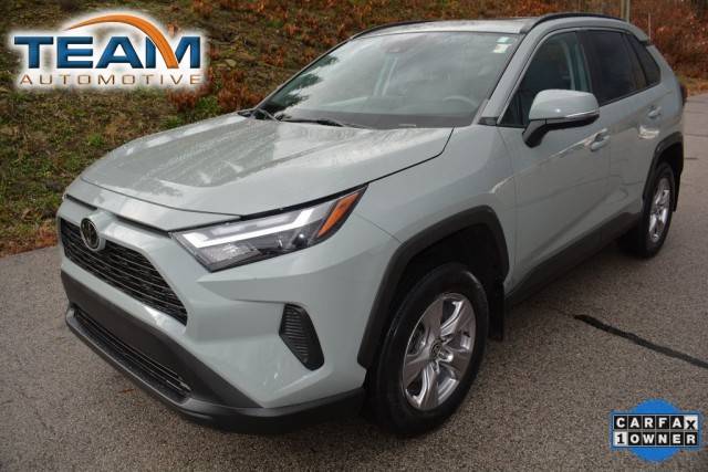 2023 Toyota RAV4 XLE AWD photo