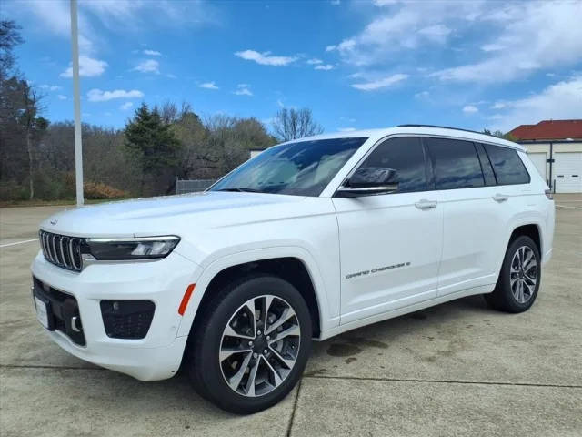 2023 Jeep Grand Cherokee L Overland 4WD photo