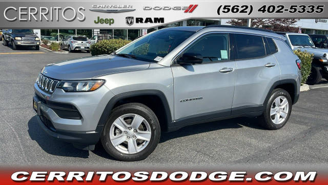 2022 Jeep Compass Latitude 4WD photo