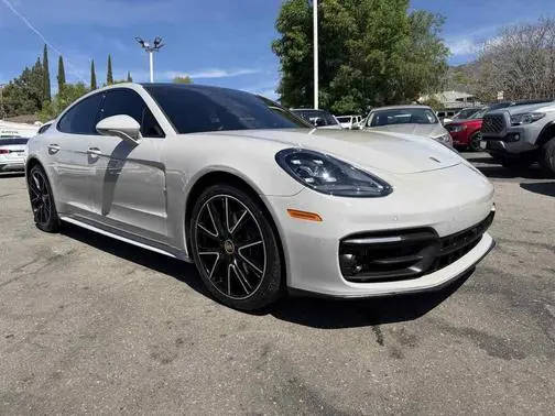 2023 Porsche Panamera Platinum Edition RWD photo
