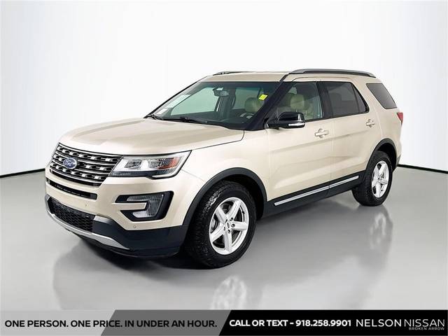 2017 Ford Explorer XLT 4WD photo