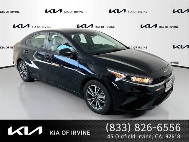 2023 Kia Forte LXS FWD photo
