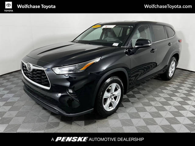 2023 Toyota Highlander LE FWD photo