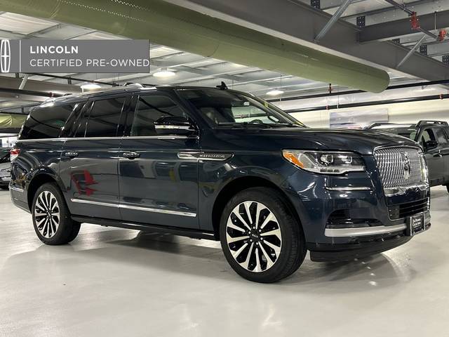 2022 Lincoln Navigator L Reserve 4WD photo