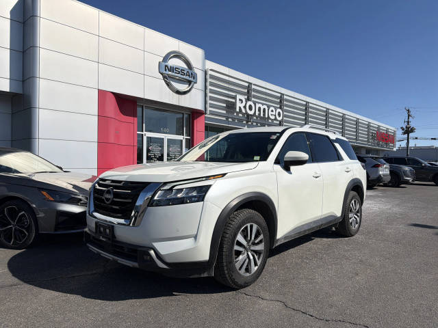 2023 Nissan Pathfinder SL 4WD photo