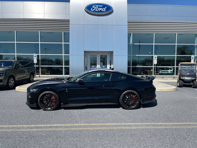 2022 Ford Mustang Shelby GT500 RWD photo