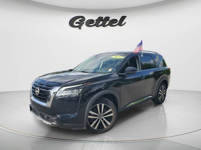 2023 Nissan Pathfinder Platinum 4WD photo
